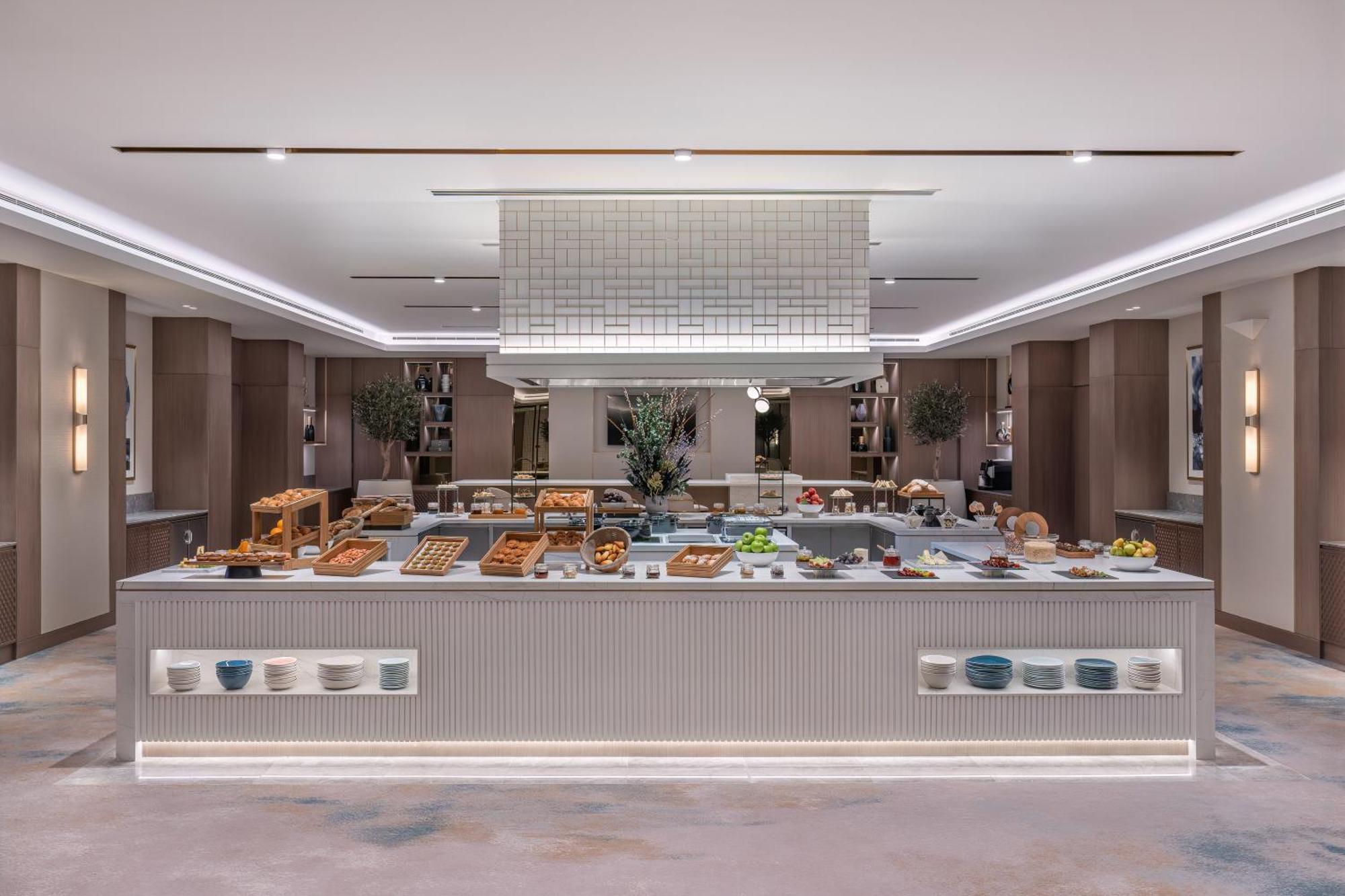 Address Beach Resort Bahrain Manama Exterior photo The buffet at the lounge