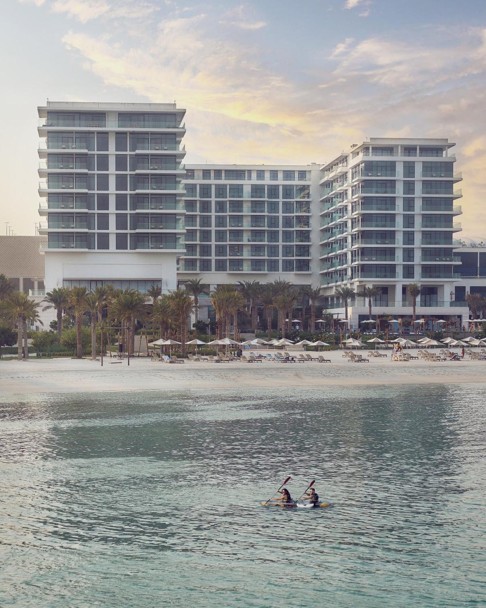 Address Beach Resort Bahrain Manama Exterior photo The Westin Dubai